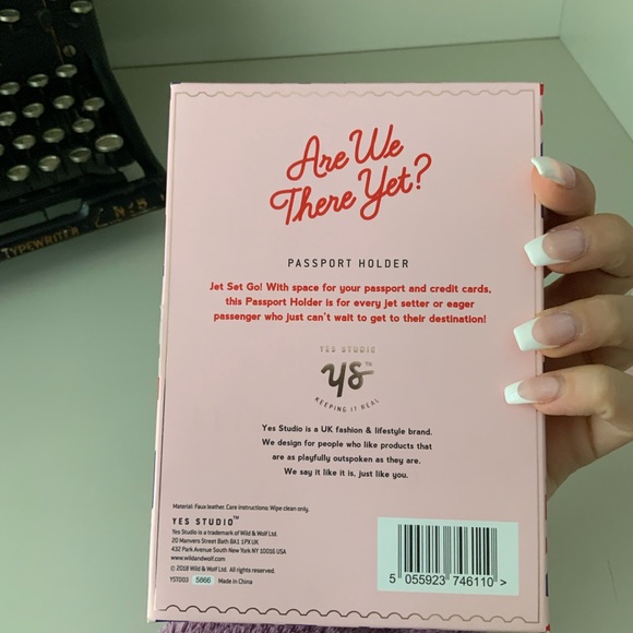 YES STUDIO Are We There Yet Faux Leather Travel Passport Cover Luggage Tags NEW - Picture 8 of 14